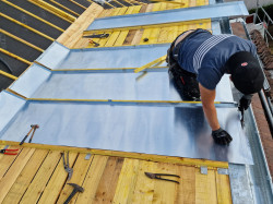 Zingueur à Vieux-Moulin